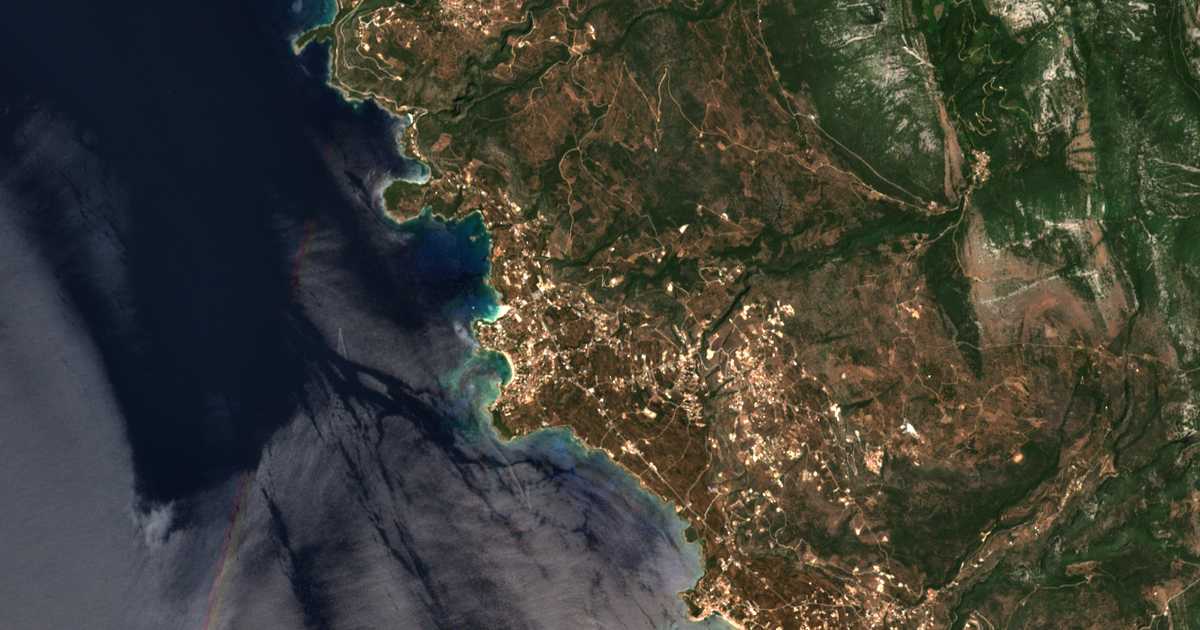 Mapa por satélite de Léfktron