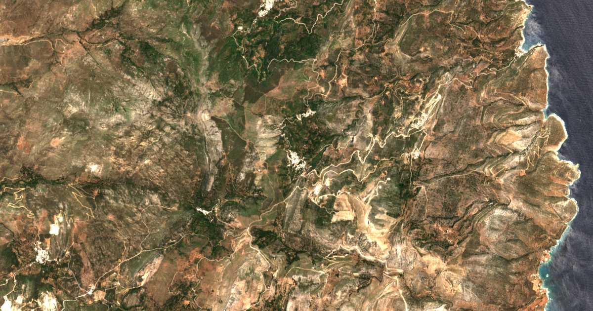 Mapa por satélite de Kóronos