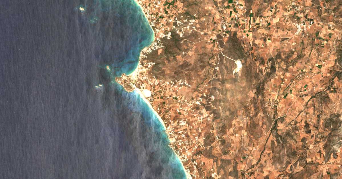 Mapa por satélite de Mikrí Vívla
