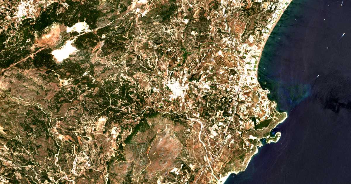 Mapa por satélite de Kalythiaí