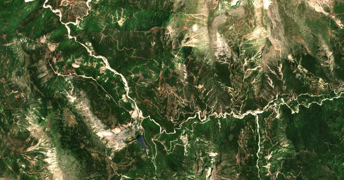 Mapa por satélite de Koumpourianá