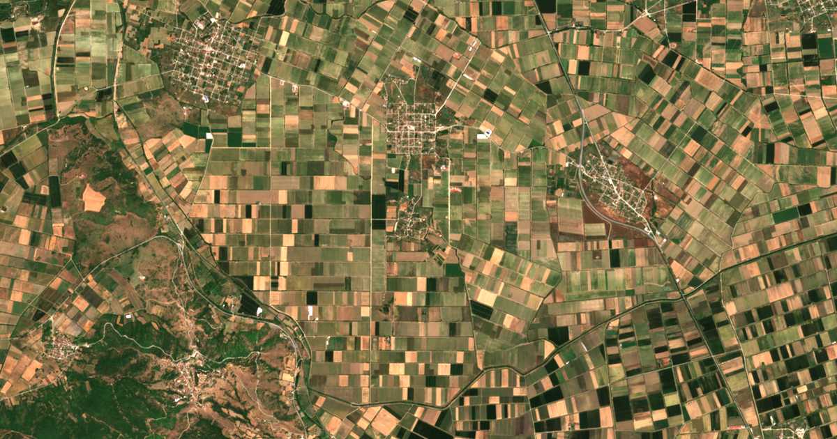 Mapa por satélite de Ágioi Anárgyroi