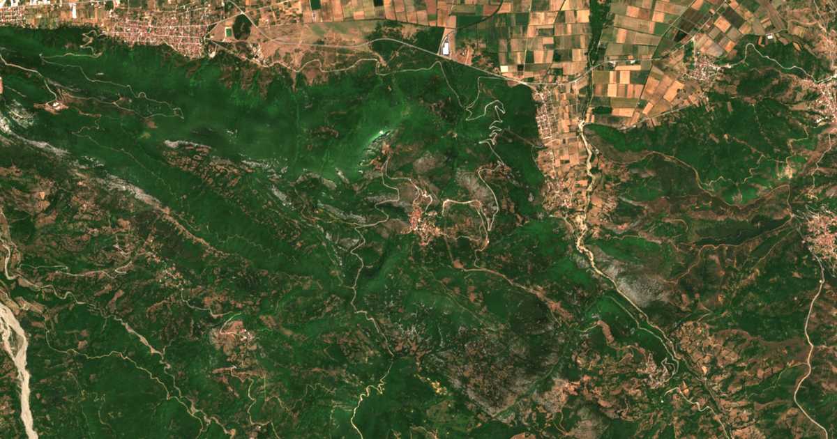 Mapa por satélite de Ellinópyrgos