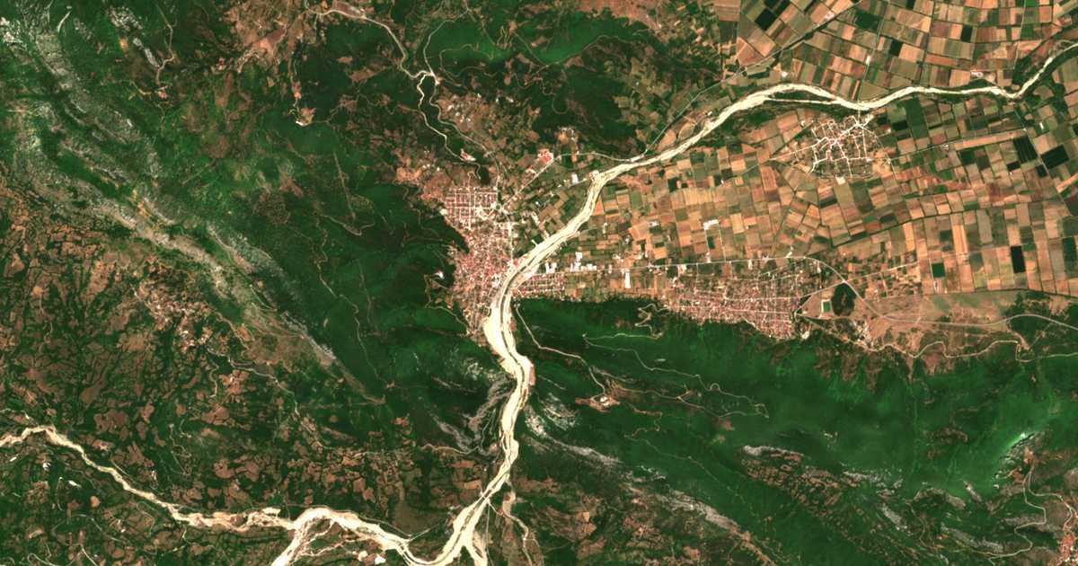 Mapa por satélite de Geórgios Karaïskákis