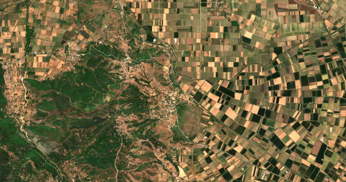 Mapa por satélite de Kómpelos