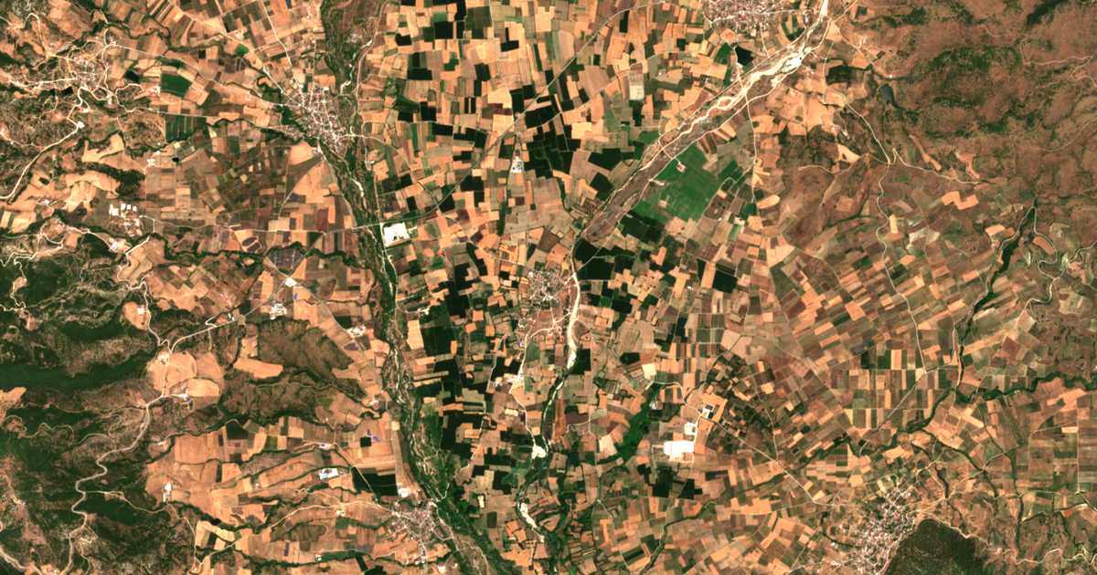 Mapa por satélite de Magoúla