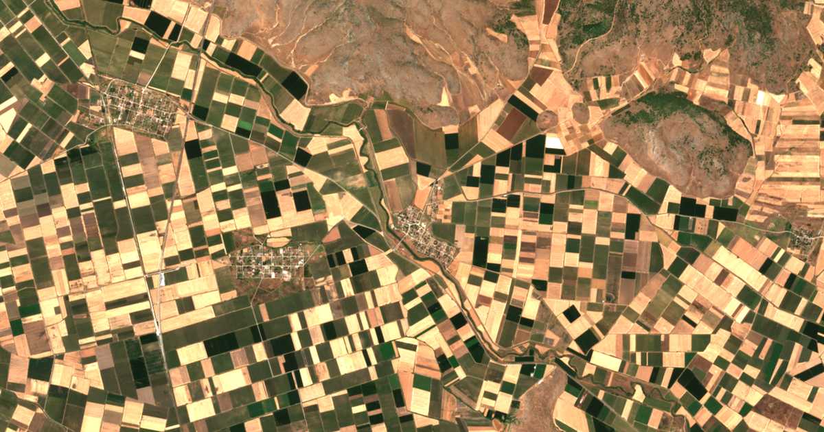 Mapa por satélite de Ypéreia