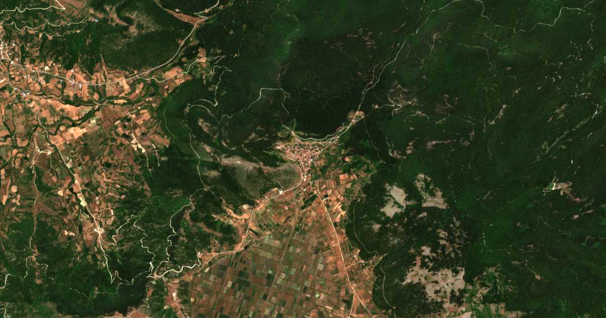 Mapa por satélite de Kallipéfki