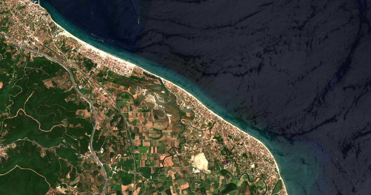 Mapa por satélite de Kastrí Loutró