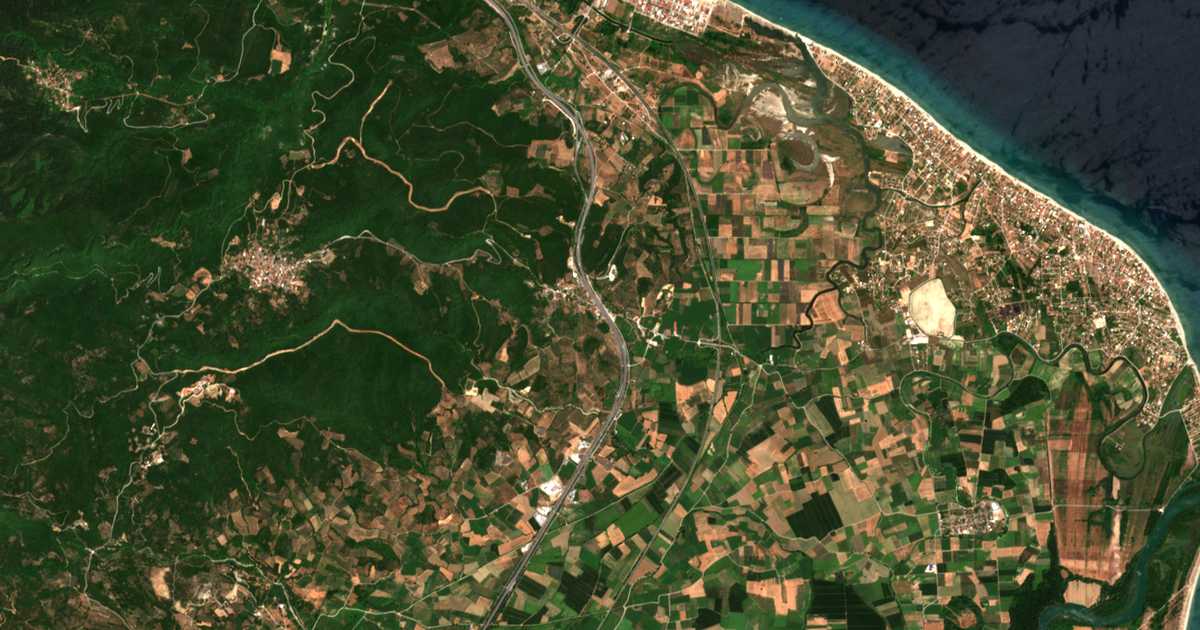 Mapa por satélite de Káto Aigáni