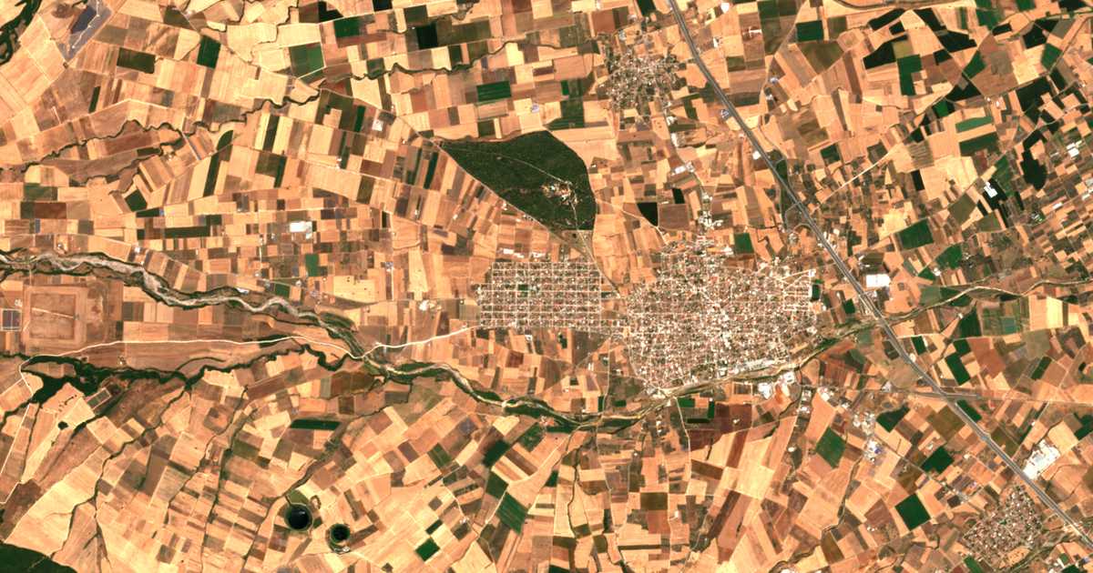 Mapa por satélite de Efxeinoúpolis