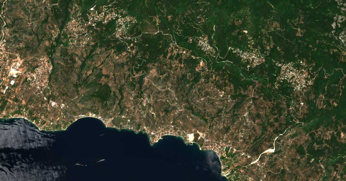 Mapa por satélite de Agía Triás