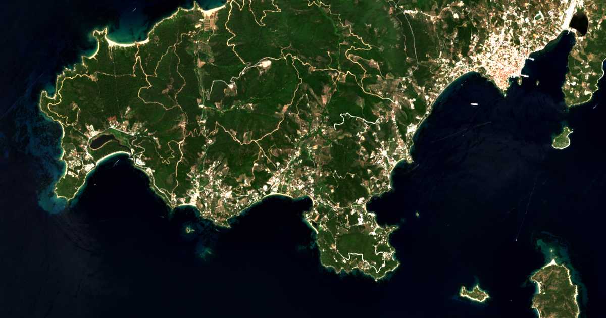 Mapa por satélite de Plataniás