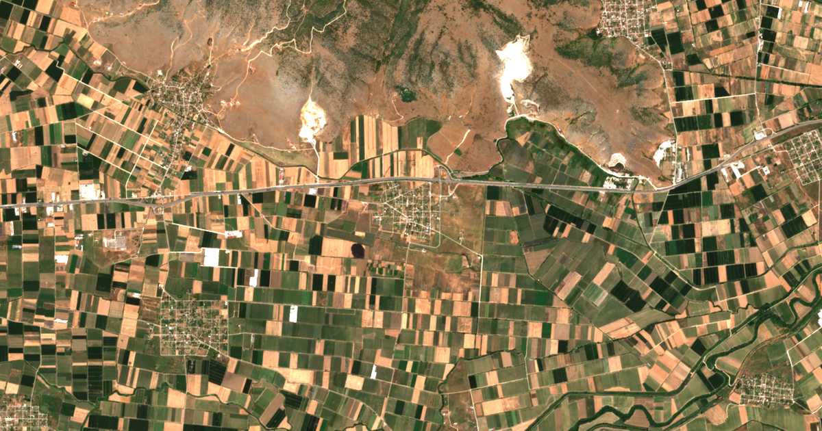 Mapa por satélite de Petróporos