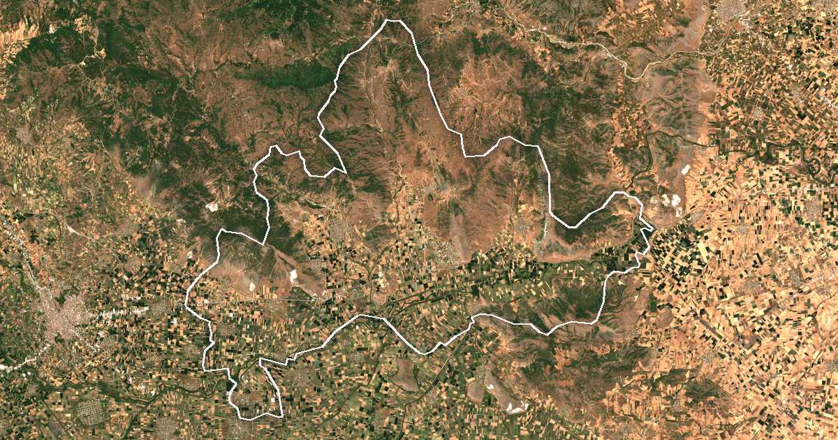 Imagen de satélite con el límite trazado: Farkadona