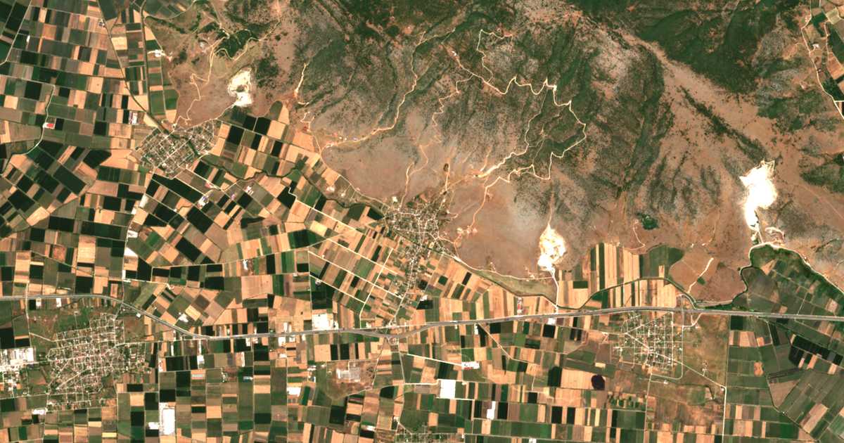 Mapa por satélite de Taxiárchai