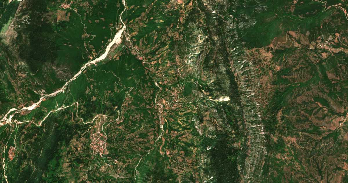 Mapa por satélite de Glykomiléa