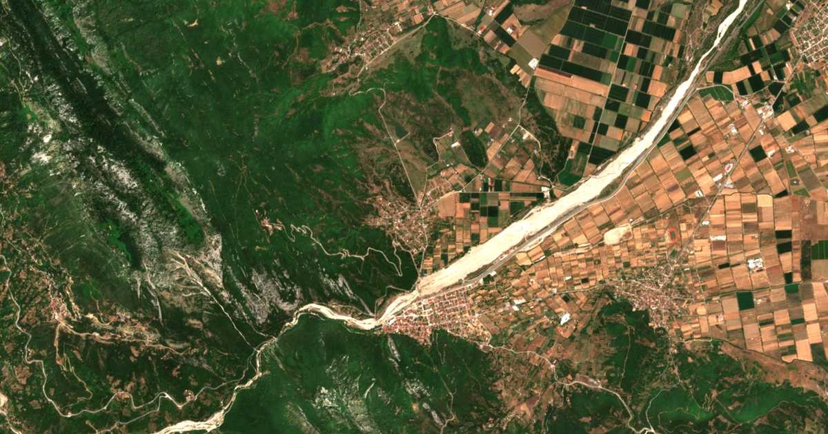 Mapa por satélite de Ágios Vissaríon