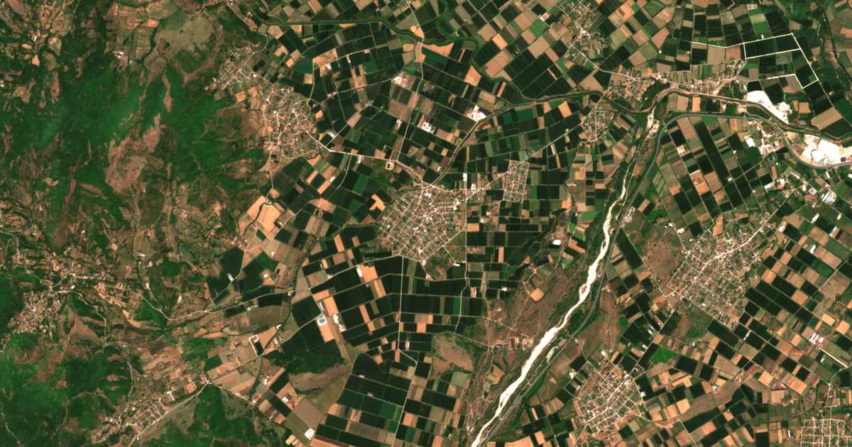 Mapa por satélite de Fíki