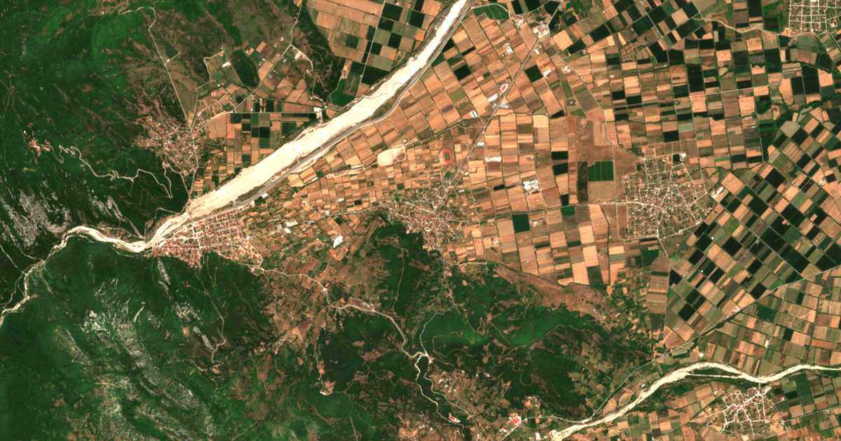 Mapa por satélite de Palaiomonástiron