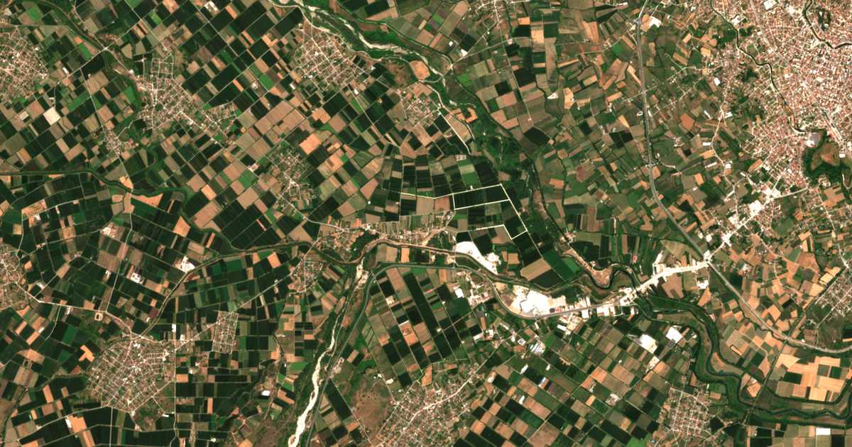 Mapa por satélite de Parapótamos