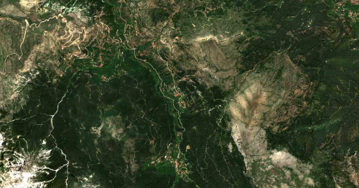 Mapa por satélite de Agía Varvára