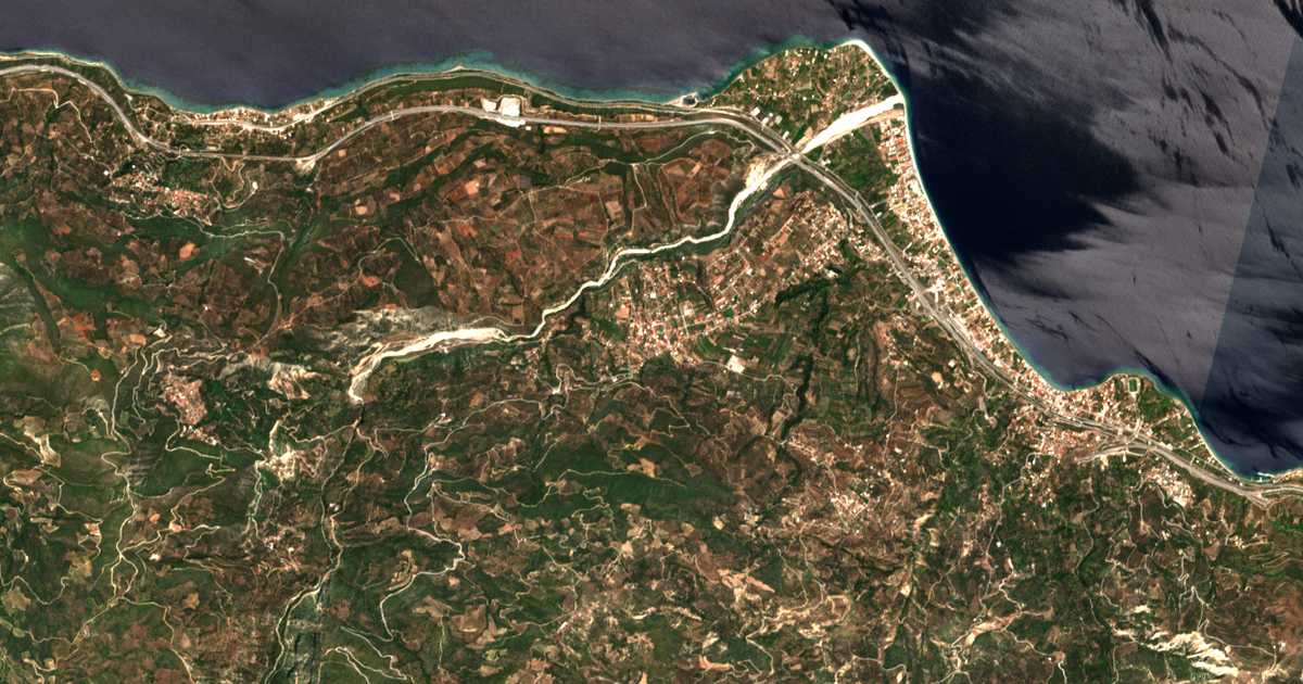 Mapa por satélite de Akráta