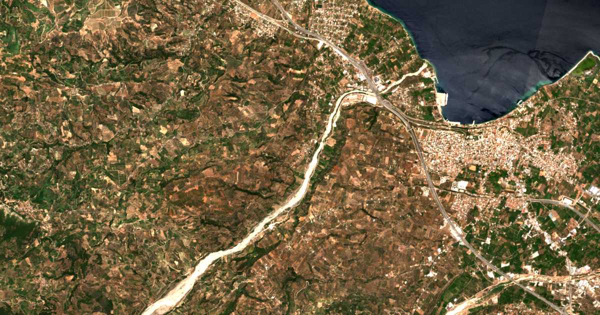 Mapa por satélite de Dimitrópoulon