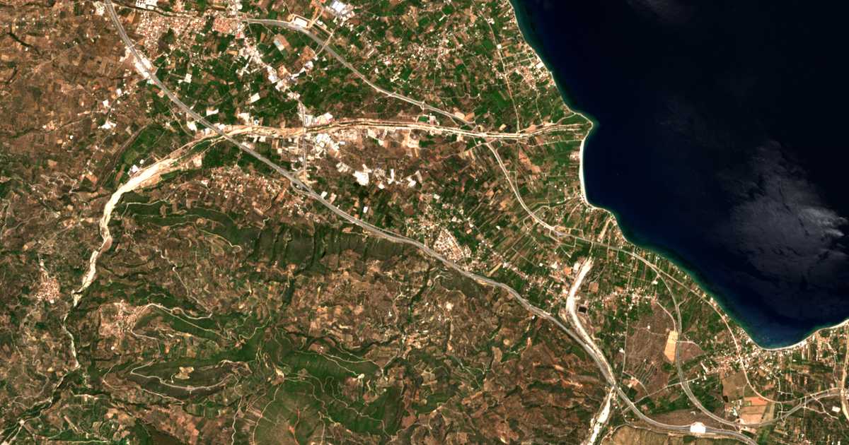 Mapa por satélite de Elíki