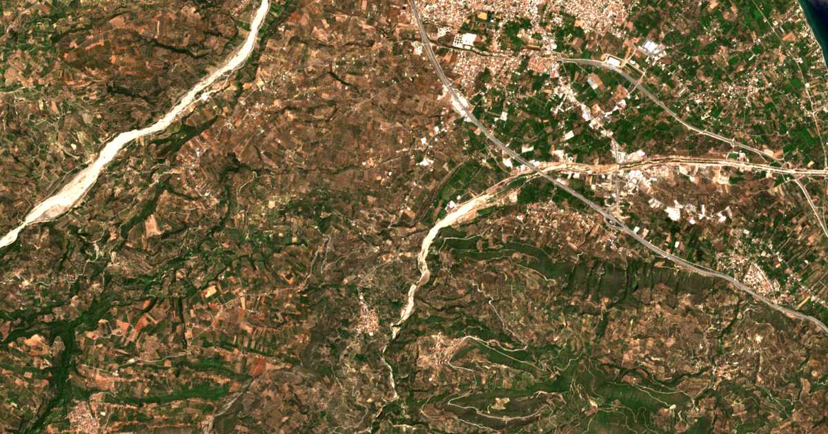 Mapa por satélite de Foniskariá