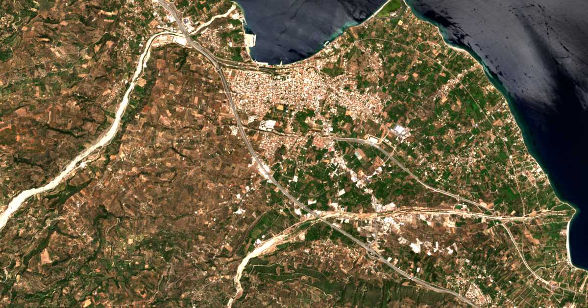 Mapa por satélite de Kouloúra