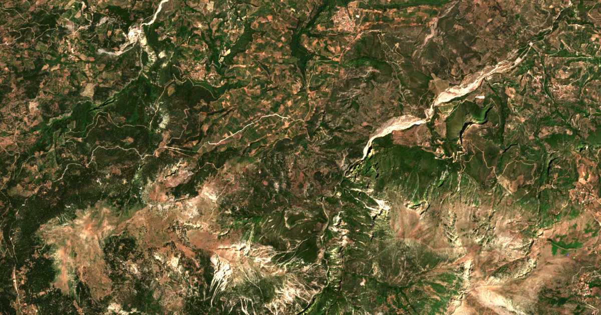 Mapa por satélite de Kouniná