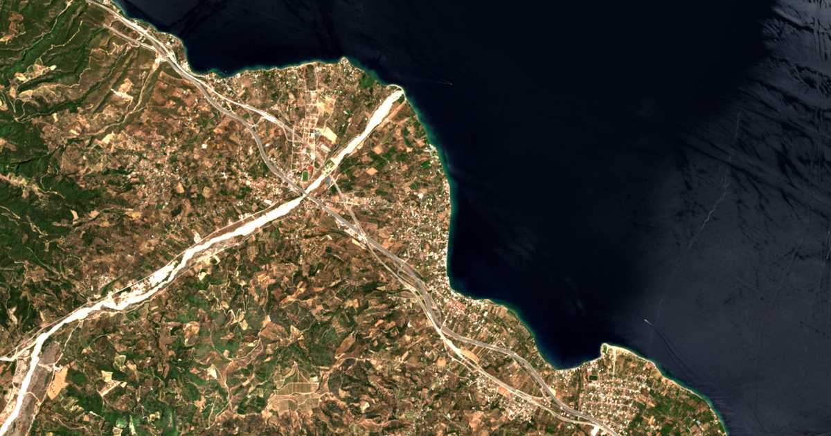 Mapa por satélite de Lóngos