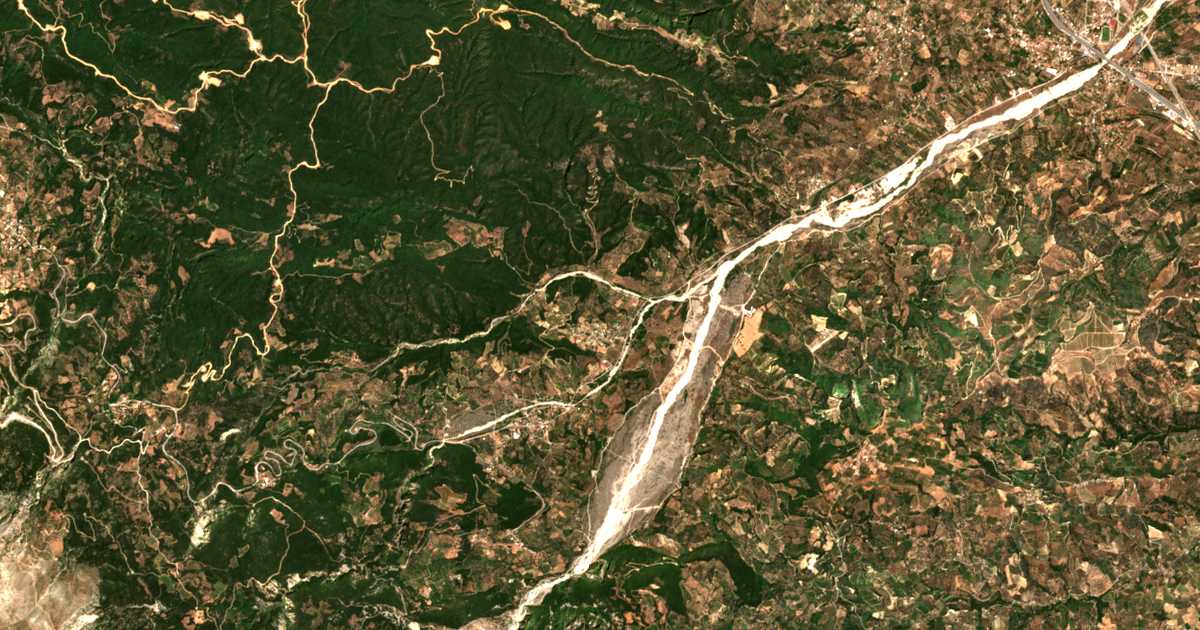 Mapa por satélite de Néo Salmeníkon