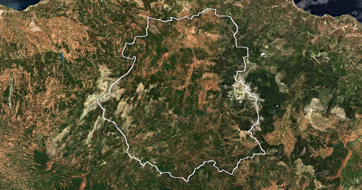 Imagen de satélite con el límite trazado: Kalávrita
