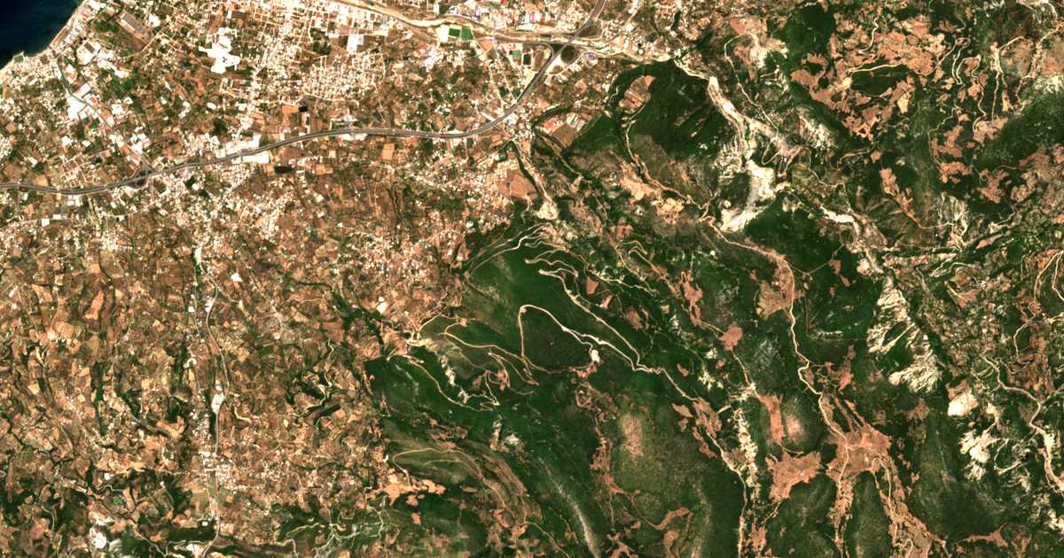 Mapa por satélite de Ágios Konstantínos