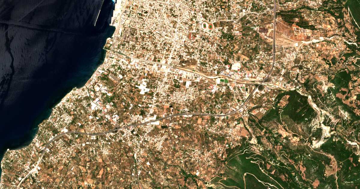 Mapa por satélite de Deménika