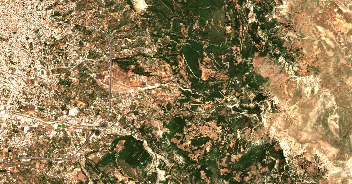 Mapa por satélite de Elikístra