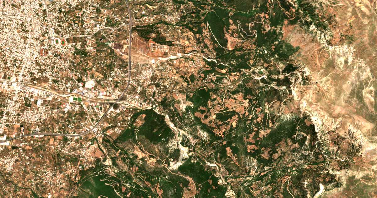 Mapa por satélite de Karyá