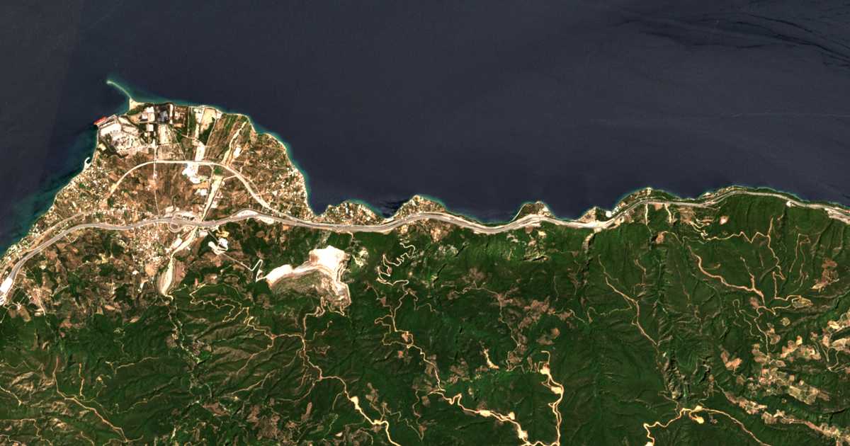 Mapa por satélite de Káto Rodiní
