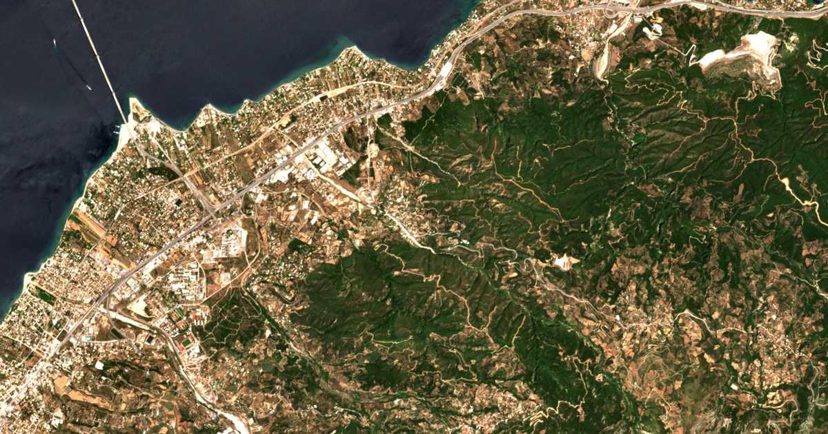 Mapa por satélite de Platánion
