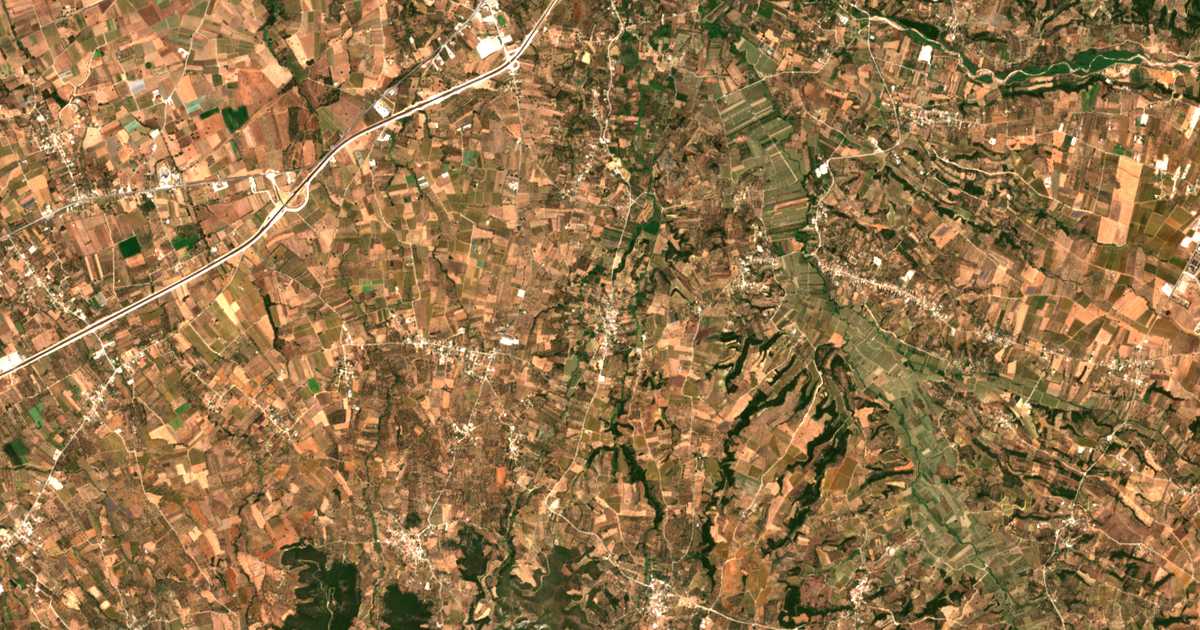 Mapa por satélite de Áno Achaḯa