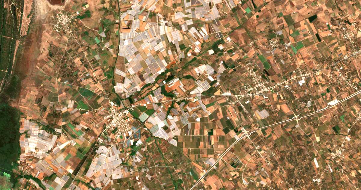 Mapa por satélite de Boutaíika