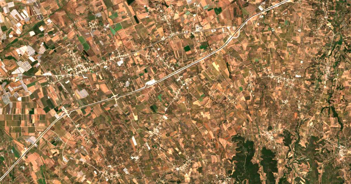 Mapa por satélite de Karamesinaíika