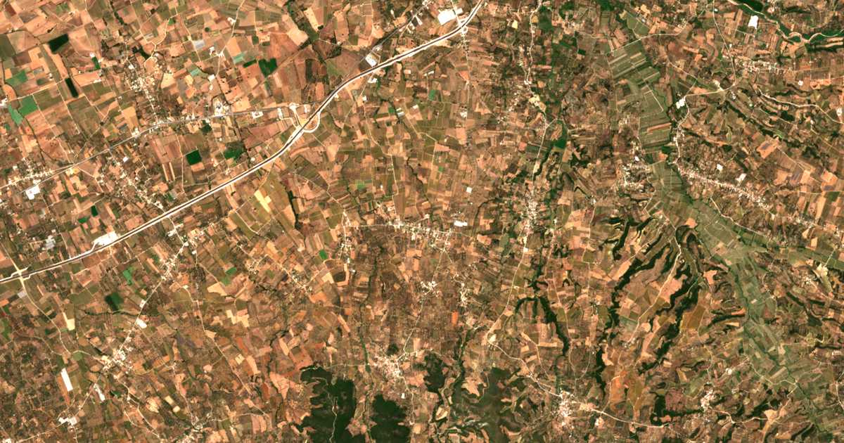 Mapa por satélite de Karyá