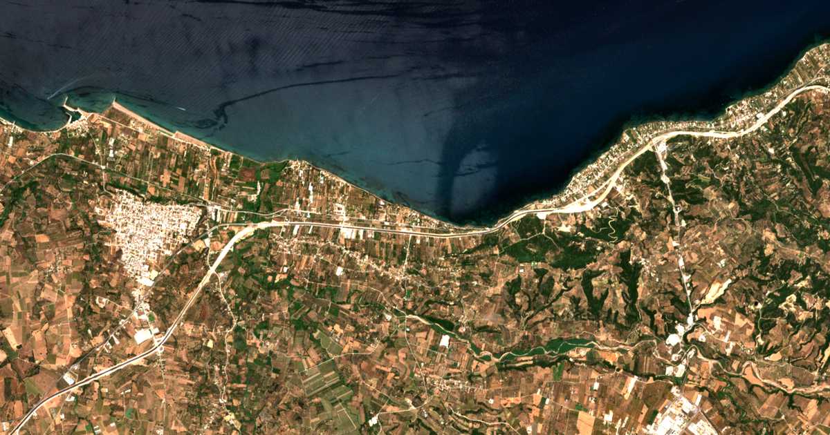 Mapa por satélite de Paralía Alissoú