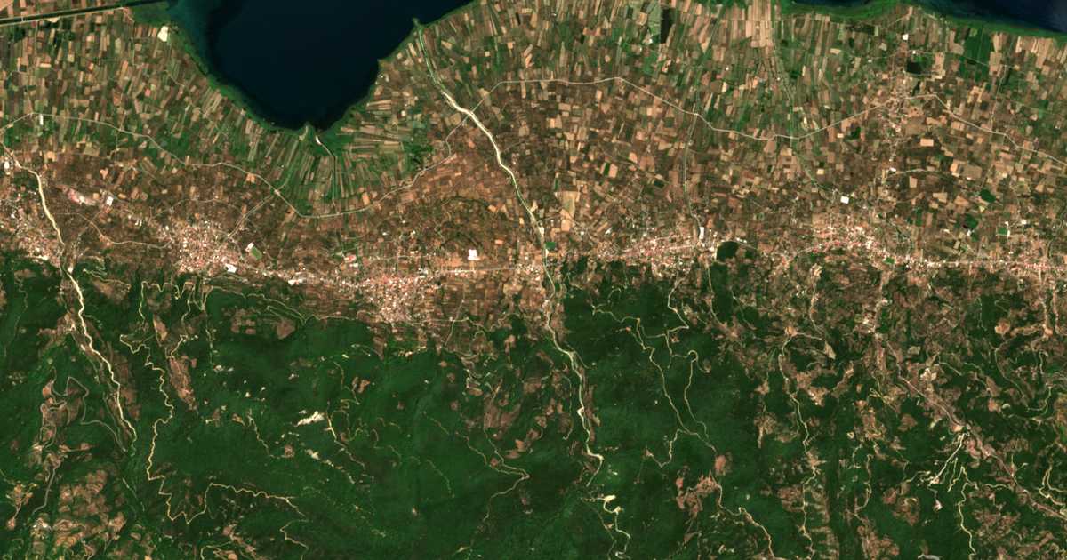 Mapa por satélite de Agía Marína