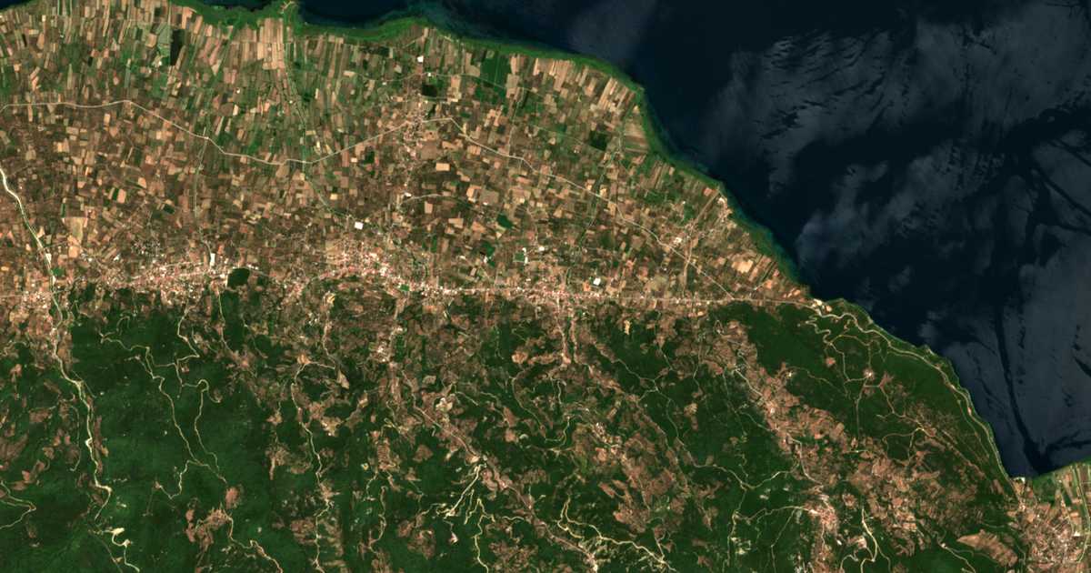 Mapa por satélite de Ágios Andréas