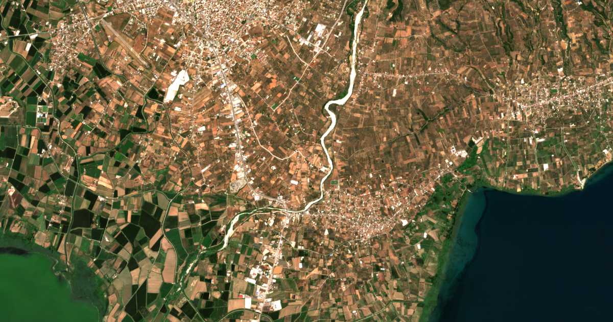 Mapa por satélite de Ágios Ioánnis Riganás