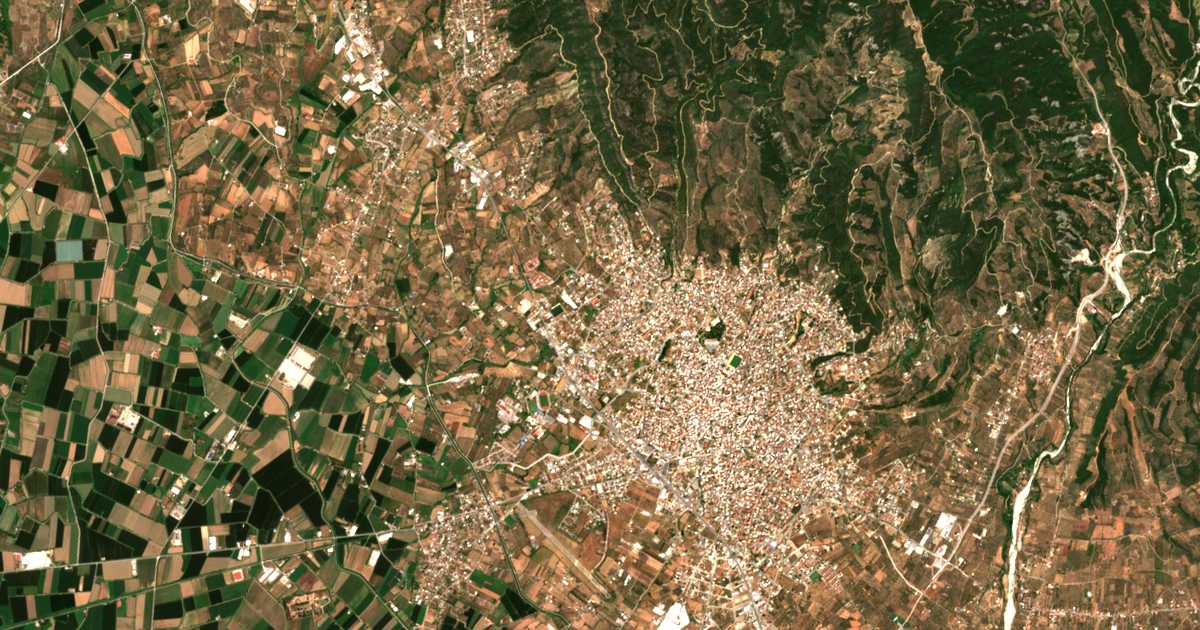 Mapa por satélite de Ágios Konstantínos